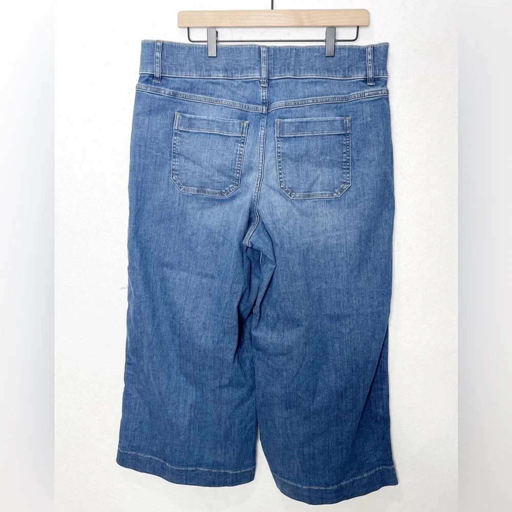 Spanx Everywhere Wide Leg Cropped Denim 20621R Patch Pockets Tummy Control - Picture 3 of 7